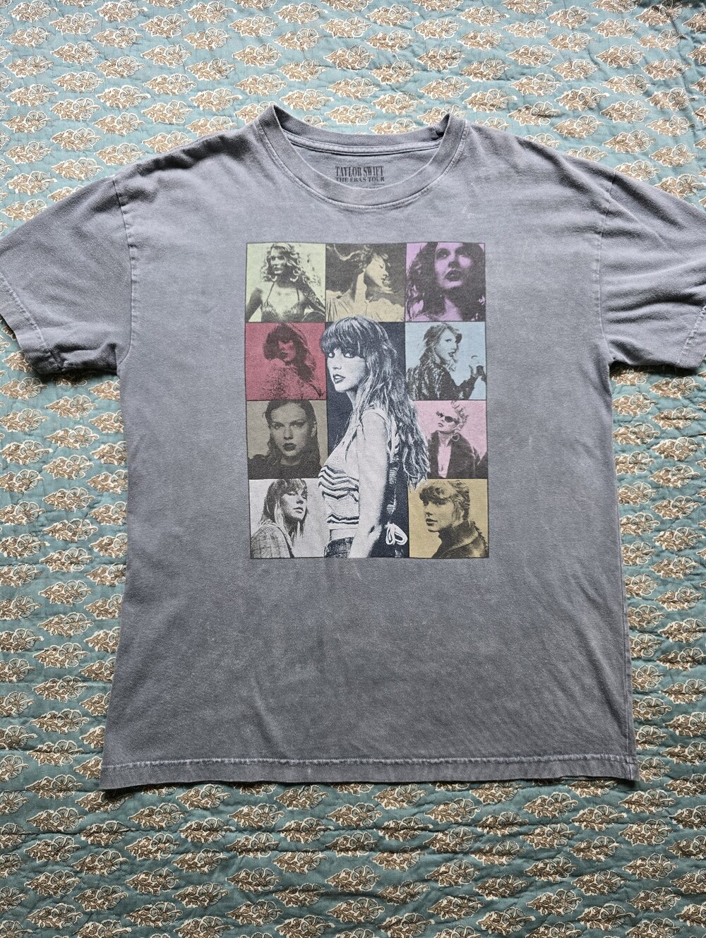 Official Taylor Swift The Eras Tour 2023 Cotton Graphic Tee Women's Size Small